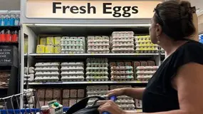 Lạm phát sản xuất Mỹ "cứng đầu", bán lẻ và bất động sản bất ngờ bứt tốc