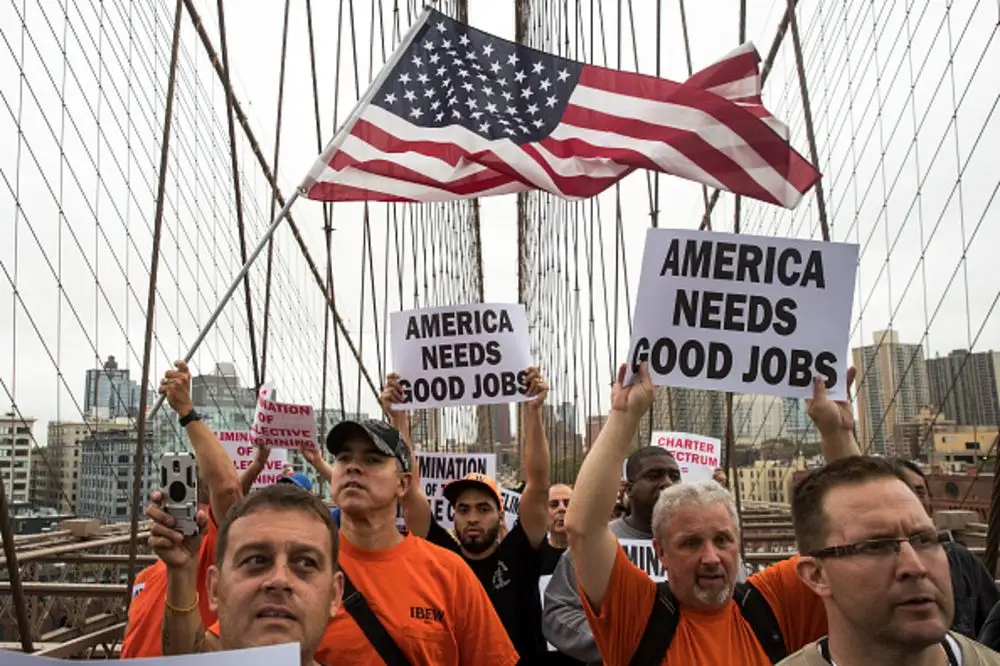 Số đơn yêu cầu thất nghiệp tại Mỹ "lạc quan" bất ngờ: Nội bộ Fed lại mâu thuẫn