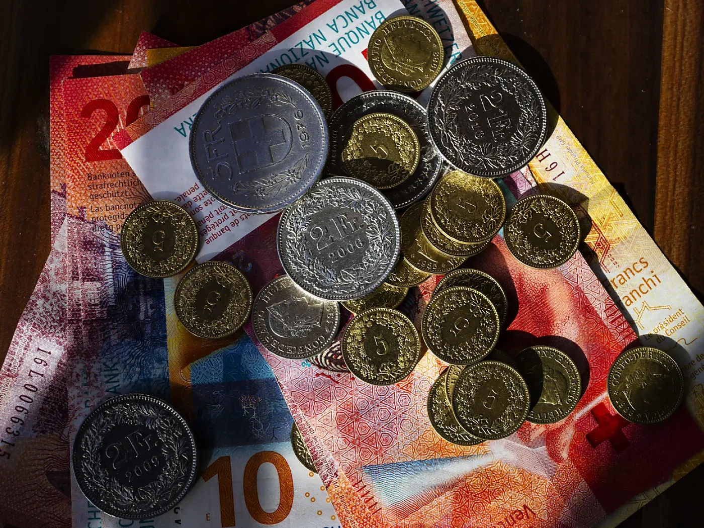 swiss-franc-hits-high-11-years.jpg swiss-franc-hits-high-11-years.jpg