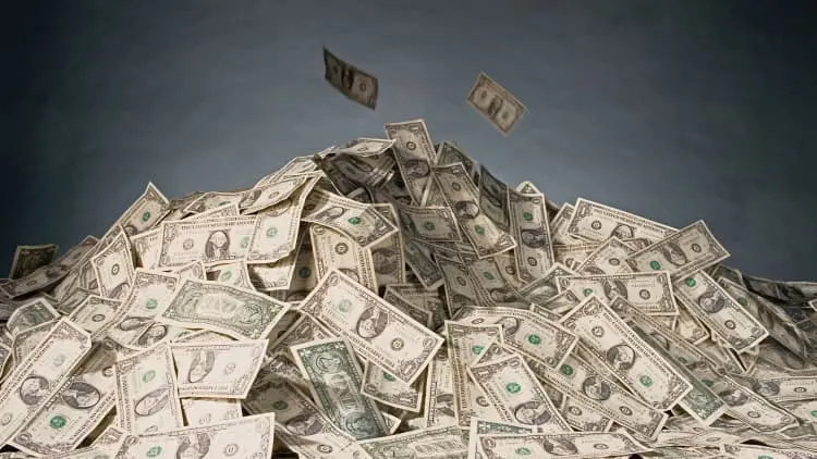 Thanh khoản thị trường tài chính tiếp tục rút khỏi hệ thống