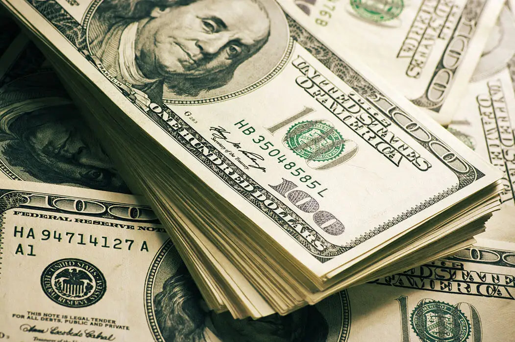 Phần bù rủi ro đô la Mỹ bùng nổ: Dấu hiệu cảnh báo từ thị trường tài chính toàn cầu