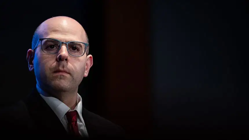 Stephen Miran cho rằng người Mỹ không "gánh chịu" quá nhiều trong cuộc chiến thương mại