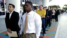 "Cơn sốt" 130.000 việc làm và "cú sốc" điều chỉnh gần 1 triệu: Bức tranh lao động Mỹ đang nói gì?