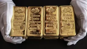 18 tấn vàng rời kho chỉ sau một đêm, quỹ SPDR ghi nhận lượng bán kỷ lục 13 năm