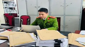 Chiến sĩ trinh sát kể lại hành trình vượt mưa truy bắt "đế chế" của Mr Pips