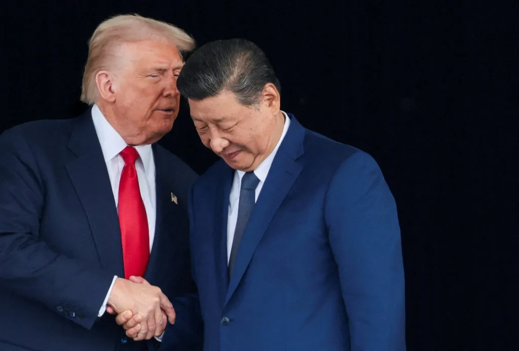 trump-hoan-hoi-nghi-thuong-dinh.jpg trump-hoan-hoi-nghi-thuong-dinh.jpg
