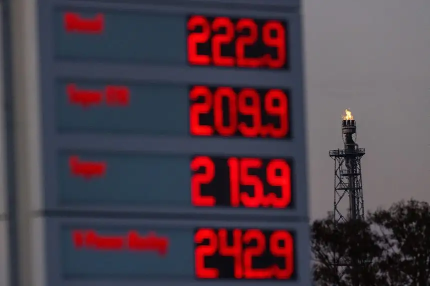 Giá dầu ở ngưỡng nào sẽ đẩy nước Mỹ vào suy thoái? Các chuyên gia đã đưa ra con số cụ thể