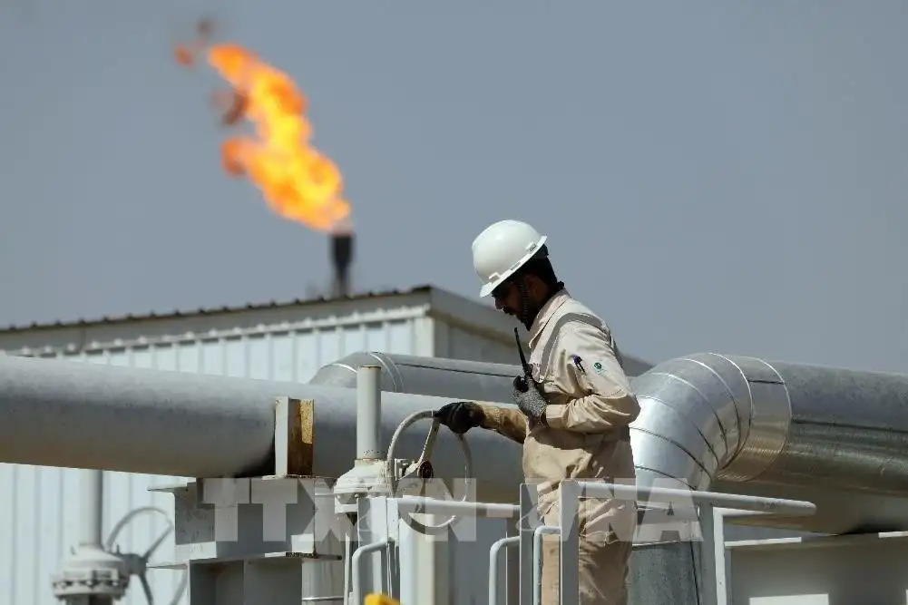 Giá dầu tăng nhẹ sau tuyên bố của ông Trump về khả năng kết thúc chiến tranh Iran trong 2-3 tuần