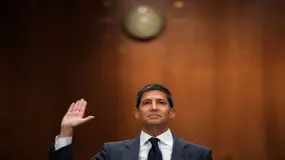 Thượng viện Mỹ bỏ phiếu 49-44, trao quyền lãnh đạo Fed cho Kevin Warsh