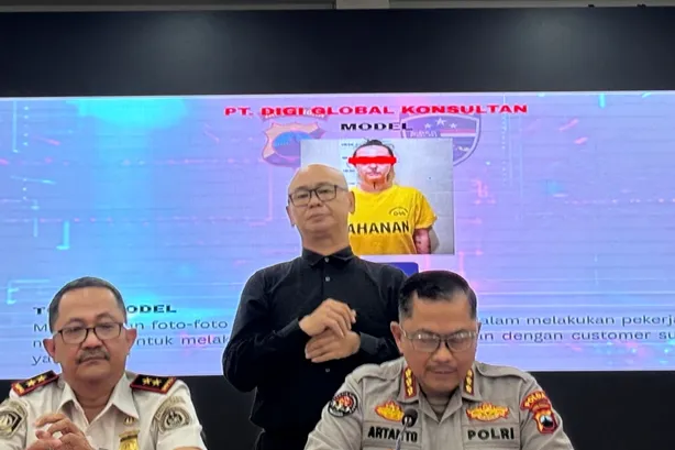 polda-jateng-bersama-fbi-berhasil-meringkus-komplotan-pig-butchering-penipuan-asmara-2026.png polda-jateng-bersama-fbi-berhasil-meringkus-komplotan-pig-butchering-penipuan-asmara-2026.png