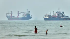 Tin tức tổng hợp 13/07/2026: Mỹ mở đợt không kích thứ tư vào Iran, dầu vọt 4.4% khiến vàng lao đao
