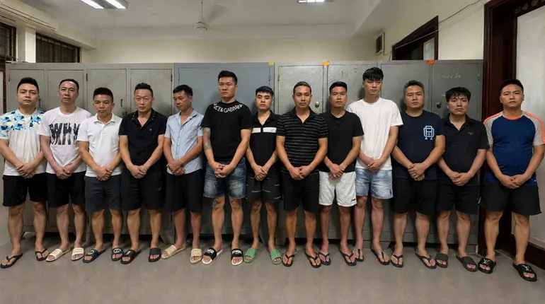 cac-doi-tuong-co-lien-quan-bi-bat-giu.png