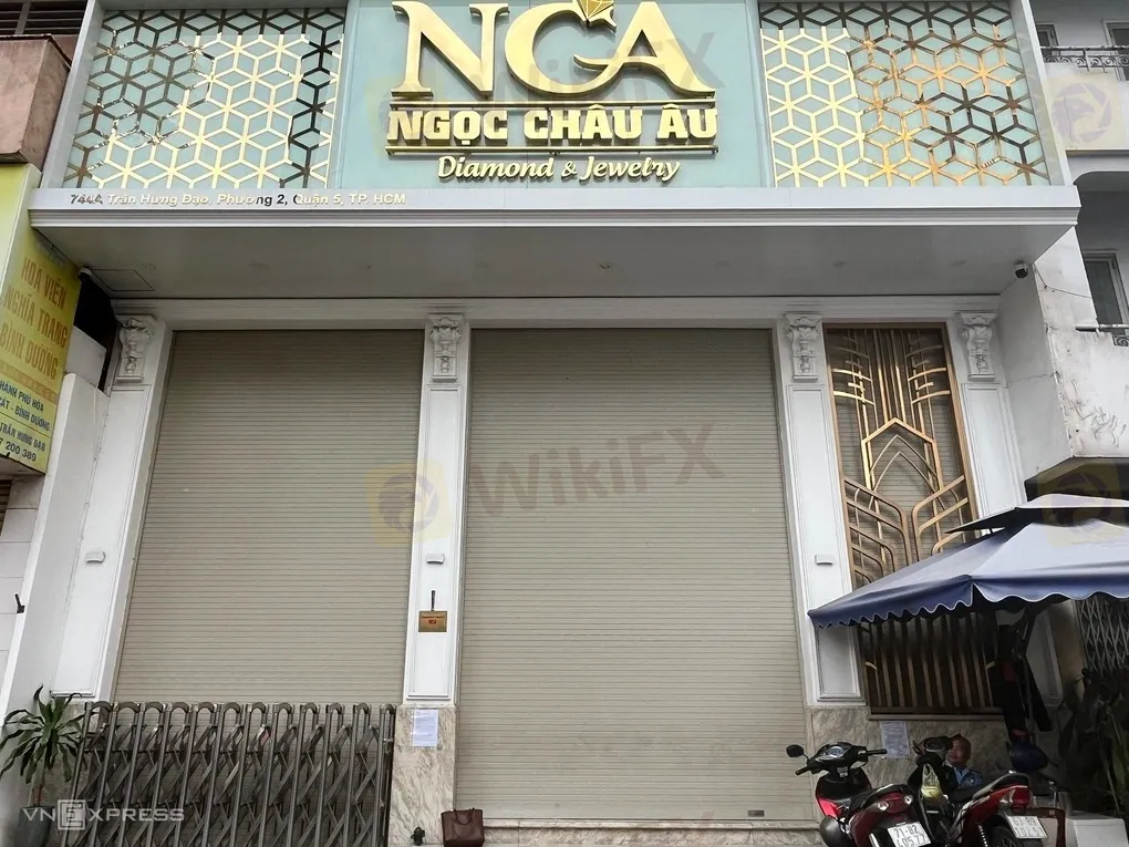 tiem-vang-ngoc-chau-au-dong-cua.png tiem-vang-ngoc-chau-au-dong-cua.png