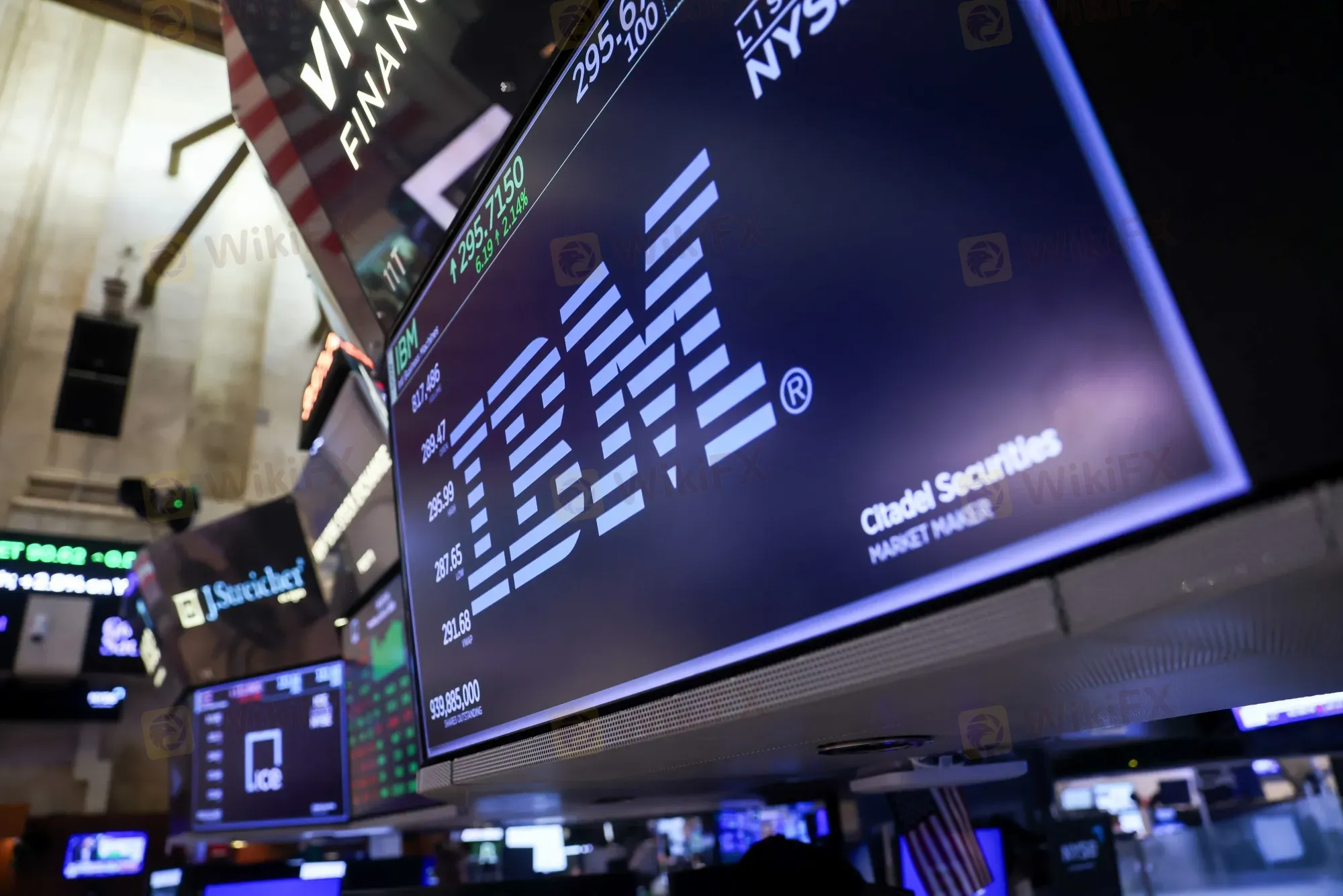 giai-ma-cu-sap-cua-ibm.png