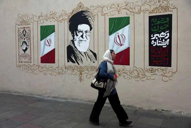 Iran tuyên bố đáp trả 'hủy diệt' trước đe dọa trừng phạt lịch sử của Mỹ