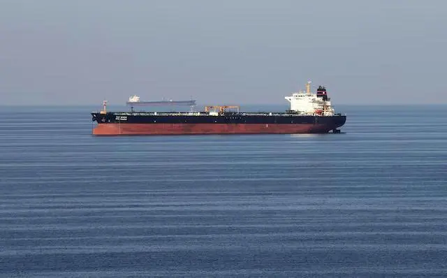 Iran nối lại đàm phán với Oman về eo biển Hormuz, giá  dầu giảm 2%