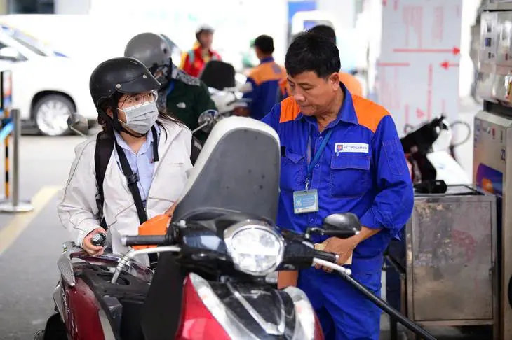 Chính phủ kéo dài giảm thuế xăng dầu tới hết năm 2026