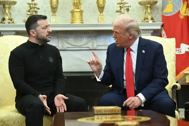Ông Trump tuyên bố Ukraina cần thay tổng thống, cáo buộc ông Zelensky bỏ lỡ cơ hội hòa bình