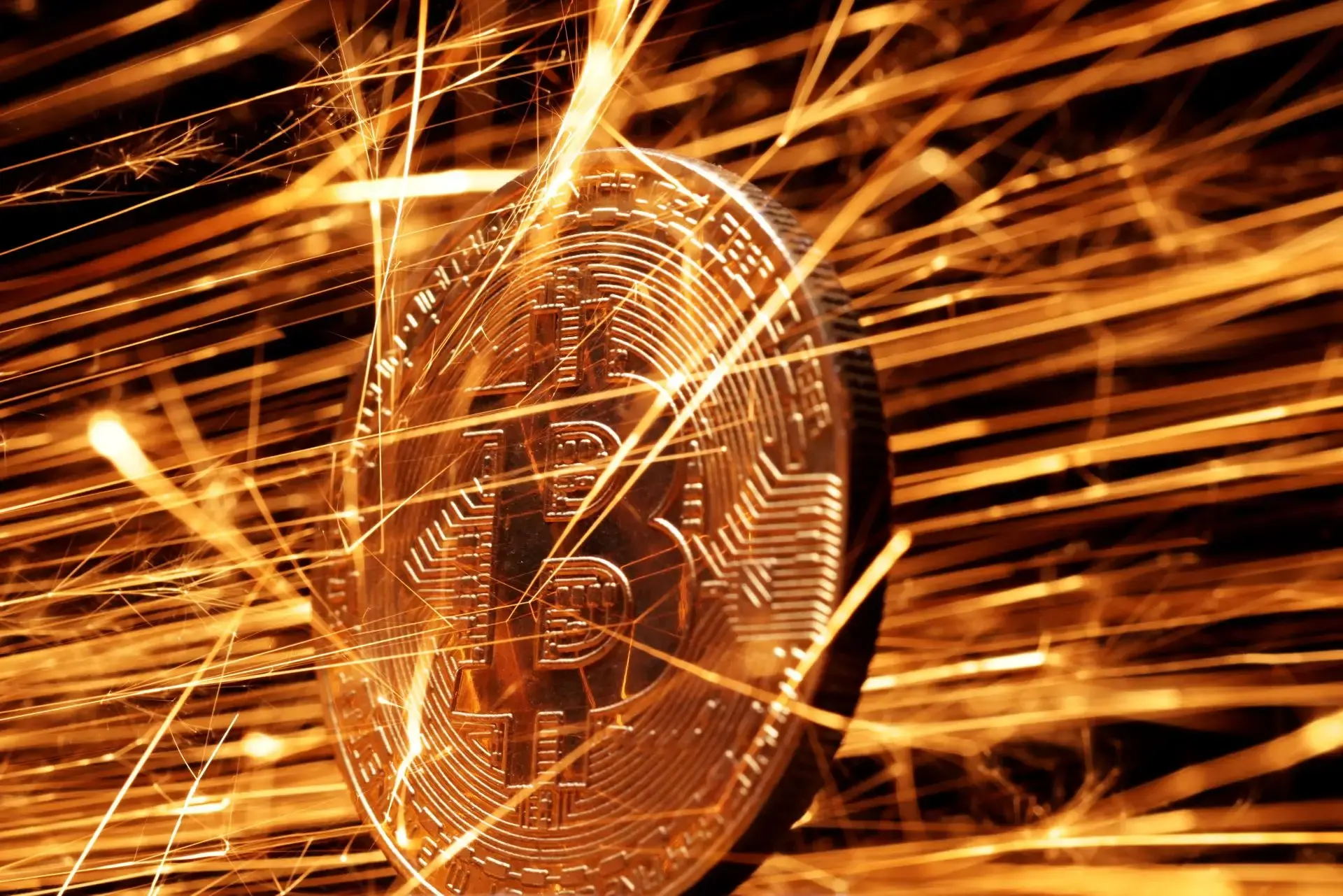 Comprar ou esperar？ Bitcoin entra em região decisiva de preço após forte tombo