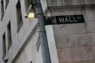 Bolsas dos EUA não abrem nesta segunda (7); veja o que esperar do mercado