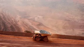 Frete alto e minério de ferro mais barato derrubam exportações em 20%