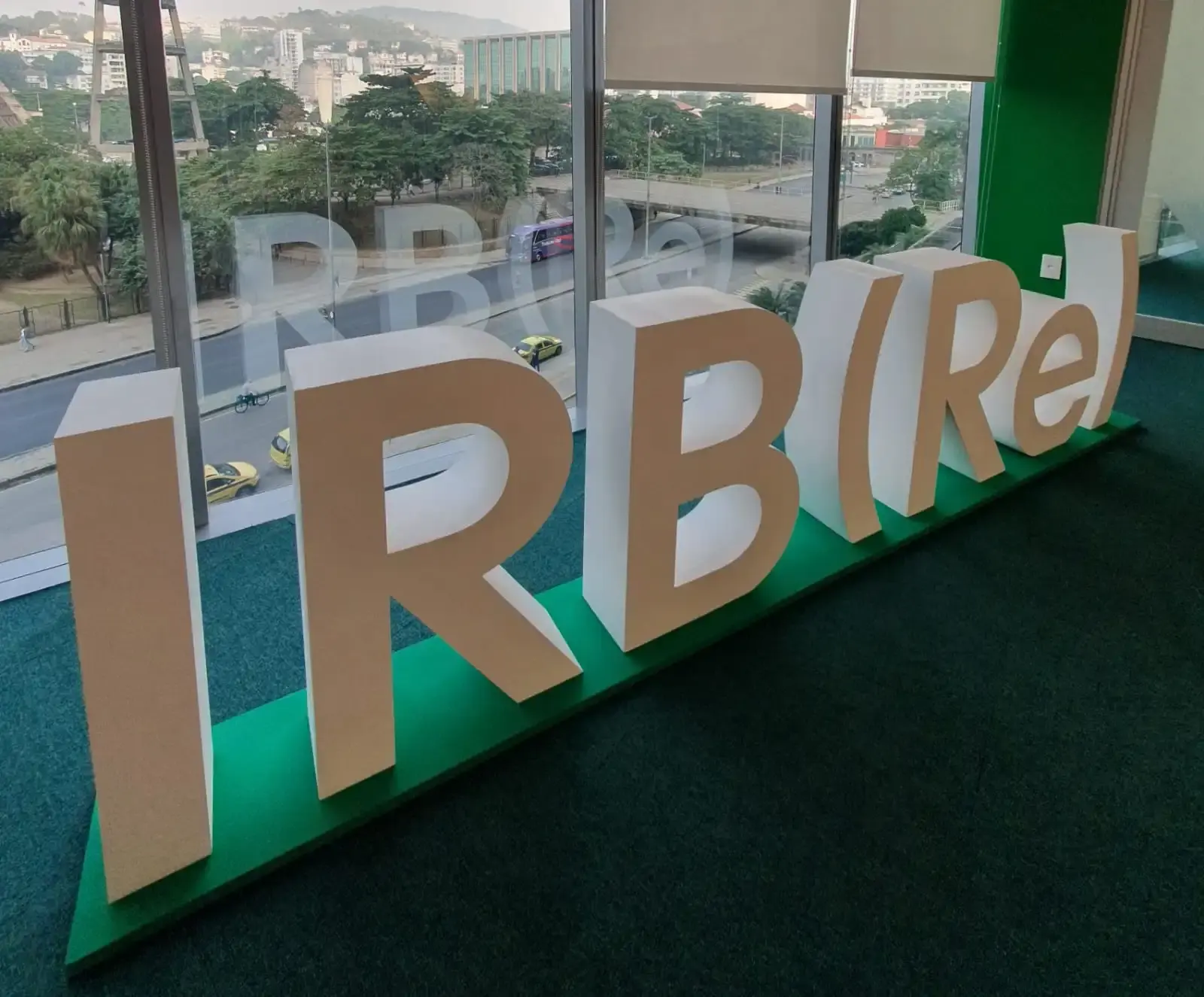 IRB surpreende e ação sobe – mas olhos se voltam para gatilho de 30% para IRBR3