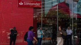 Santander (SANB11) aprova proventos no valor de R$ 1,5 bi; veja quem tem direito
