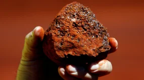 CSN e CSN Mineração: ações despencam na B3 após revisão de produção e custos em 2026