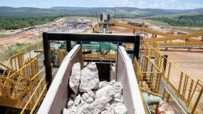 O Brasil no holofote dos minerais críticos: da geologia à regulação
