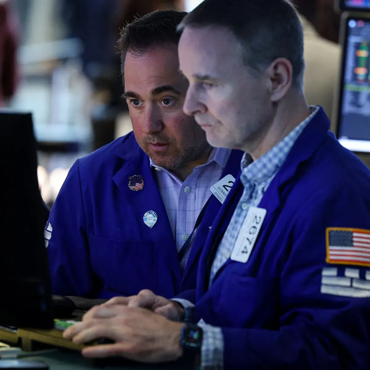 Dow Jones renova recorde após estreia da Alphabet no índice