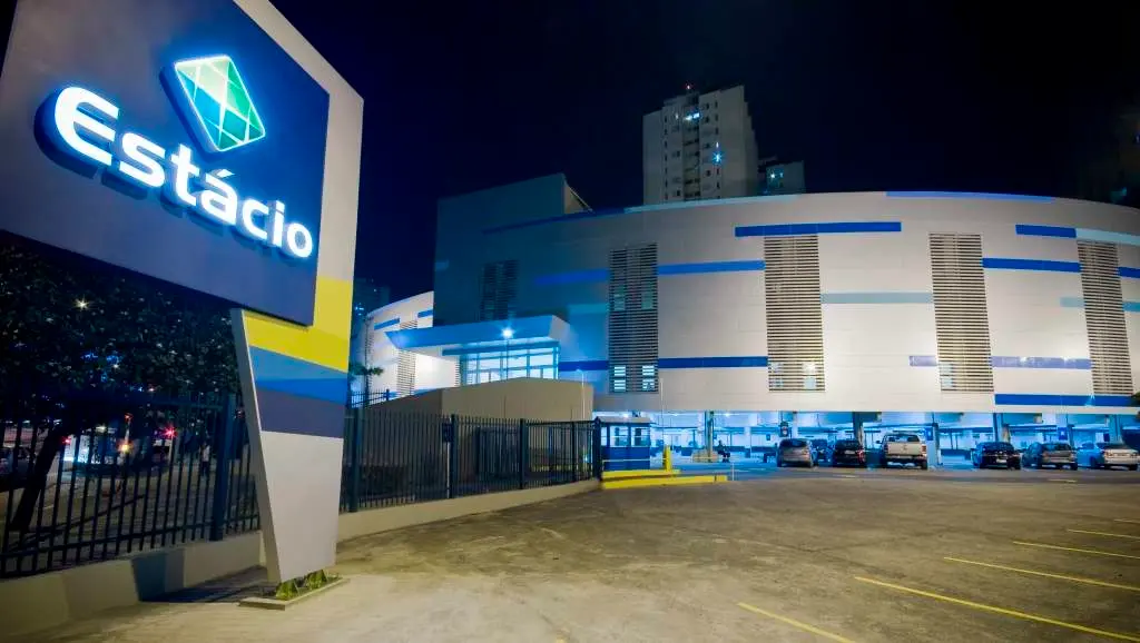 Yduqs (YDUQ3): por que ação cai quase 7% se queda do lucro já era esperada?