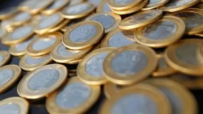 Taxas dos DIs voltam a ceder sob influência da eleição e dos Treasuries
