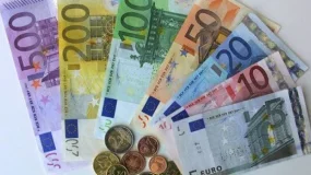 Tỷ giá euro ngày 28/10: Mất giá sâu, giá mua vào tiến về sát về 28.000 VND/EUR