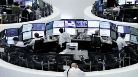 Bolsas da Europa fecham majoritariamente em alta com petróleo; ações expostas a Brasil caem