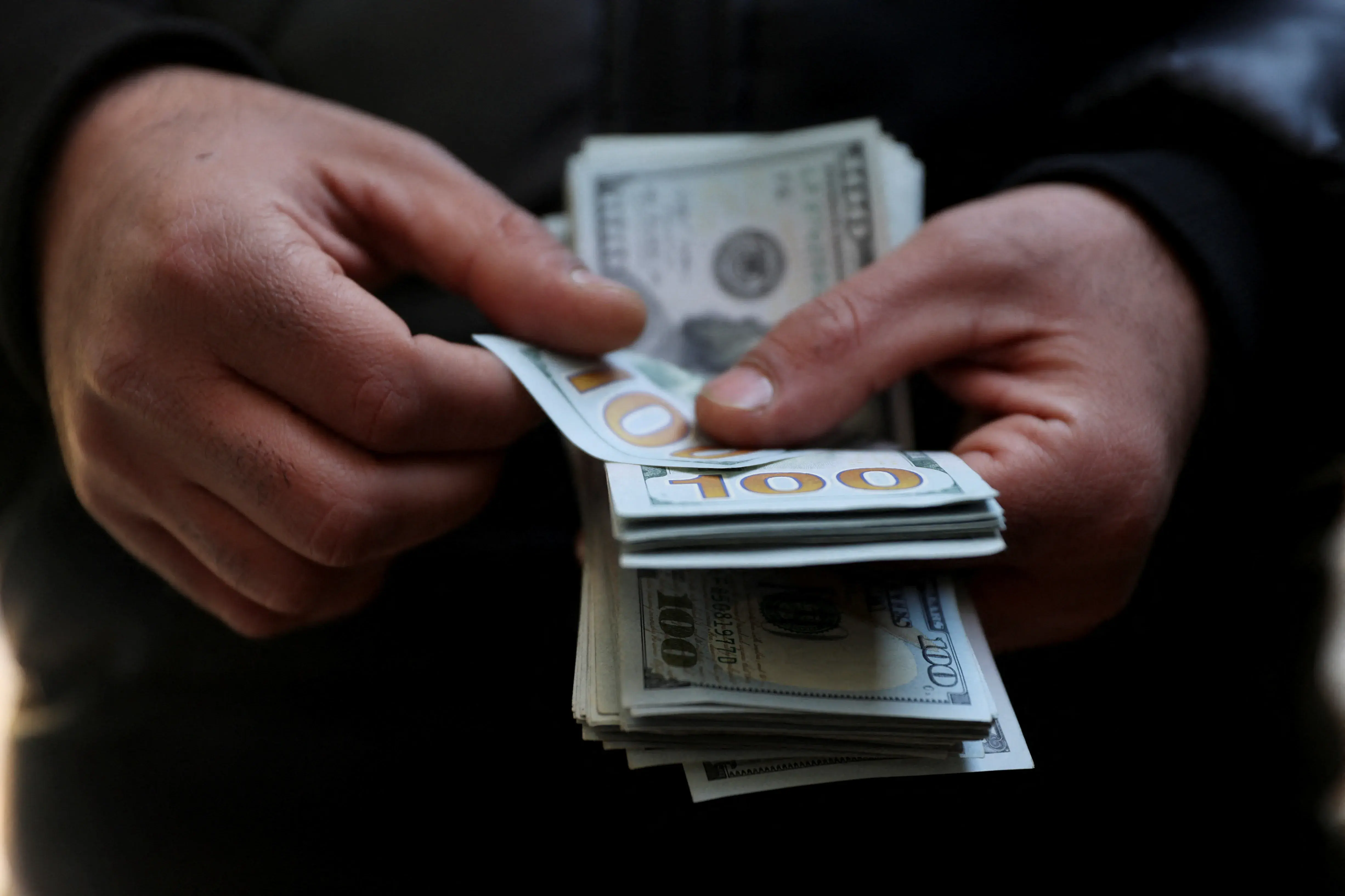 Dólar hoje sobe a R$ 5,17 após cair na véspera com anúncio de recompra de Treasuries