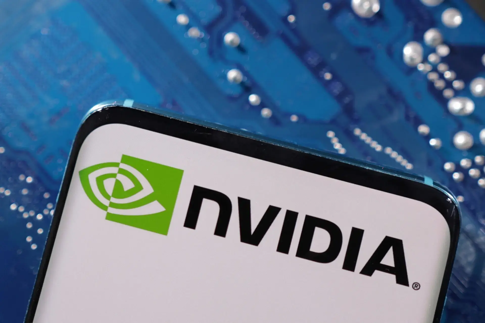 Nvidia deve levantar US$ 20 bi com emissão de títulos nos EUA, diz fonte