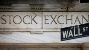 Wall Street recua com alta de rendimentos e dos preços do petróleo