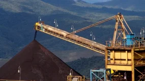 Vale (VALE3) produz 88,4 mi de toneladas de minério de ferro no 3T, queda anual de 6%