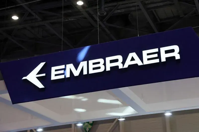Ações da Embraer disparam após balanço e aumento de previsões