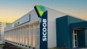 Sicoob entra em mercados de capitais e capta quase R$ 1 bi