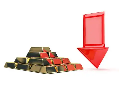 الذهب يهبط مع تصاعد التوترات في الشرق الأوسط وزيادة توقعات رفع الفائدة الأمريكية