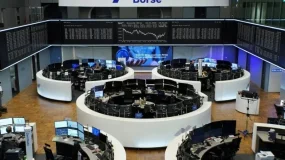 Bolsas da Europa operam mistas com cautela por pressões inflacionárias