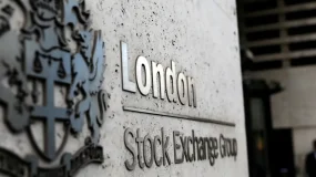 Bolsas da Europa ensaiam recuperação com alívio no petróleo