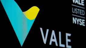 Vale (VALE3) cai abaixo de R$ 70 pela 1ª vez no ano com minério e corte de preço-alvo