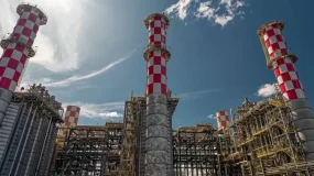 Calor puxa consumo e exige reforço de térmicas da Âmbar no horário de pico