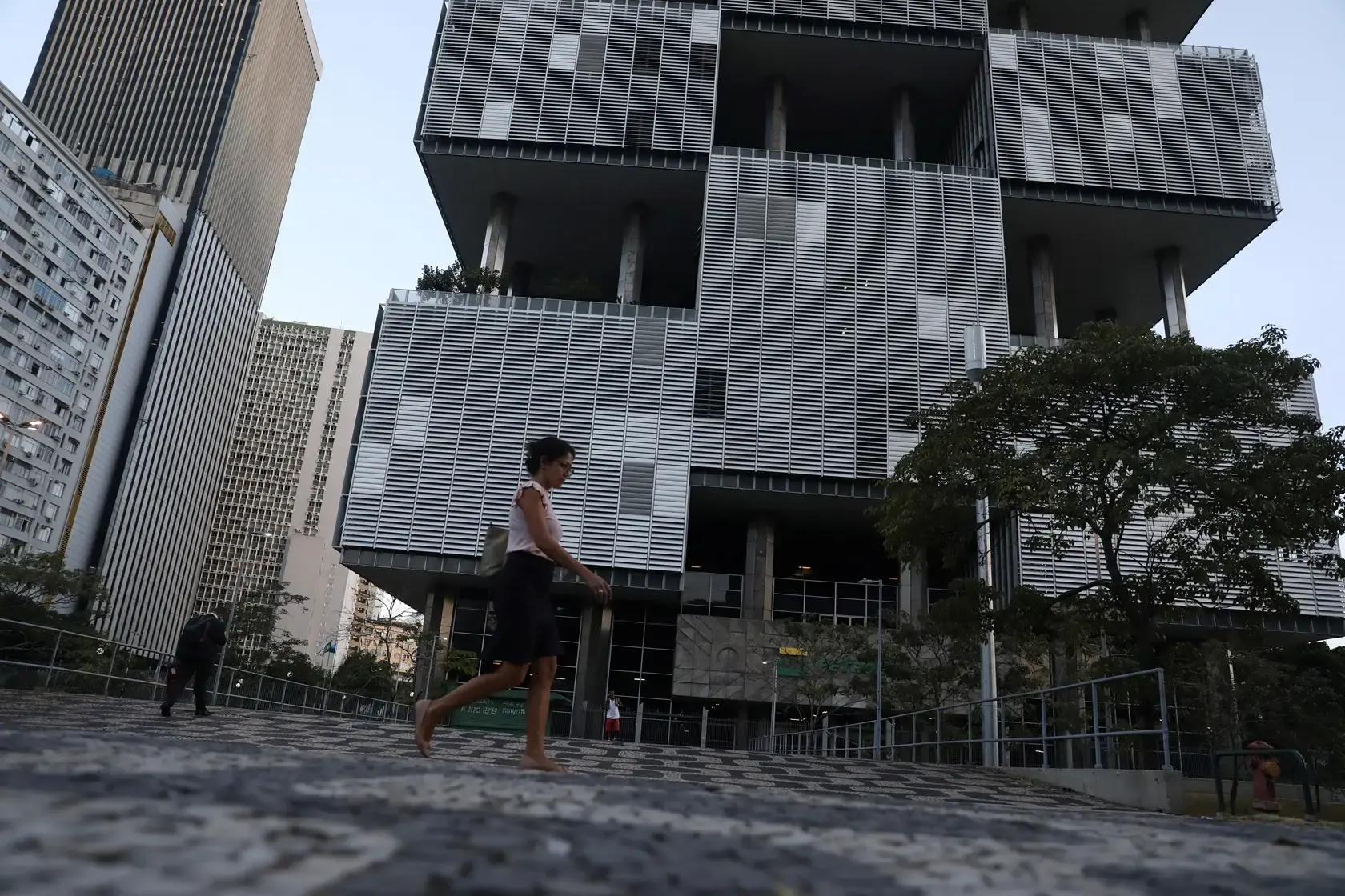 Subsídios e ajustes redesenham mercado de combustíveis: como afetam Petrobras？
