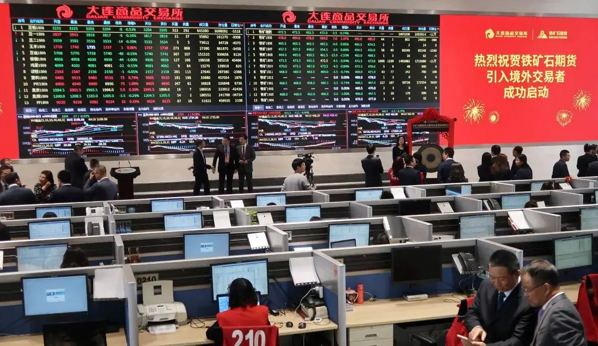 Bolsas da Ásia fecham sem direção única; Seul tomba 5% com pressão de tech