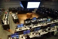 Ibovespa dispara com disputa acirrada para eleições e alta do petróleo