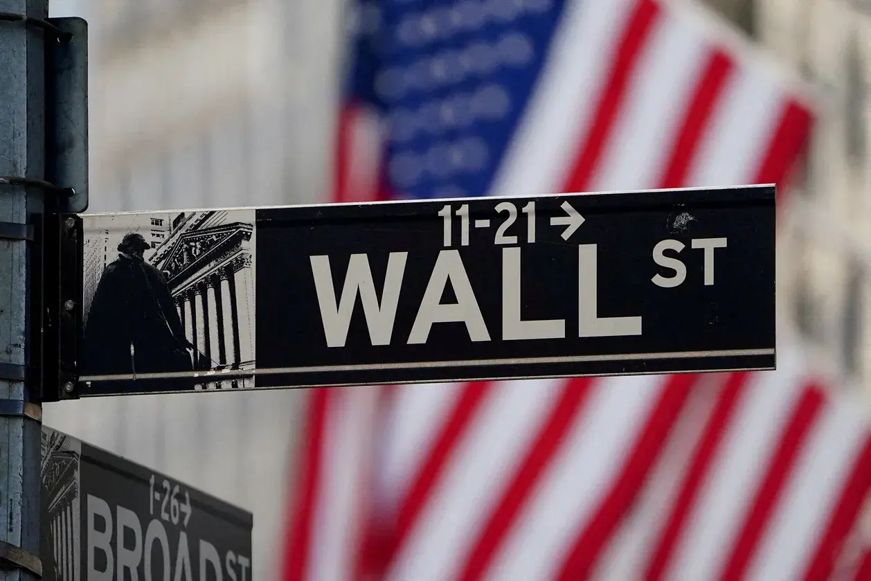 Bolsas de NY fecham sem sinal único, com persistência de temor por gastos com IA