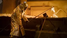 França amplia controle estatal sobre gigante de minerais críticos